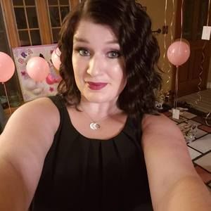 Meet your Posher, Leeann